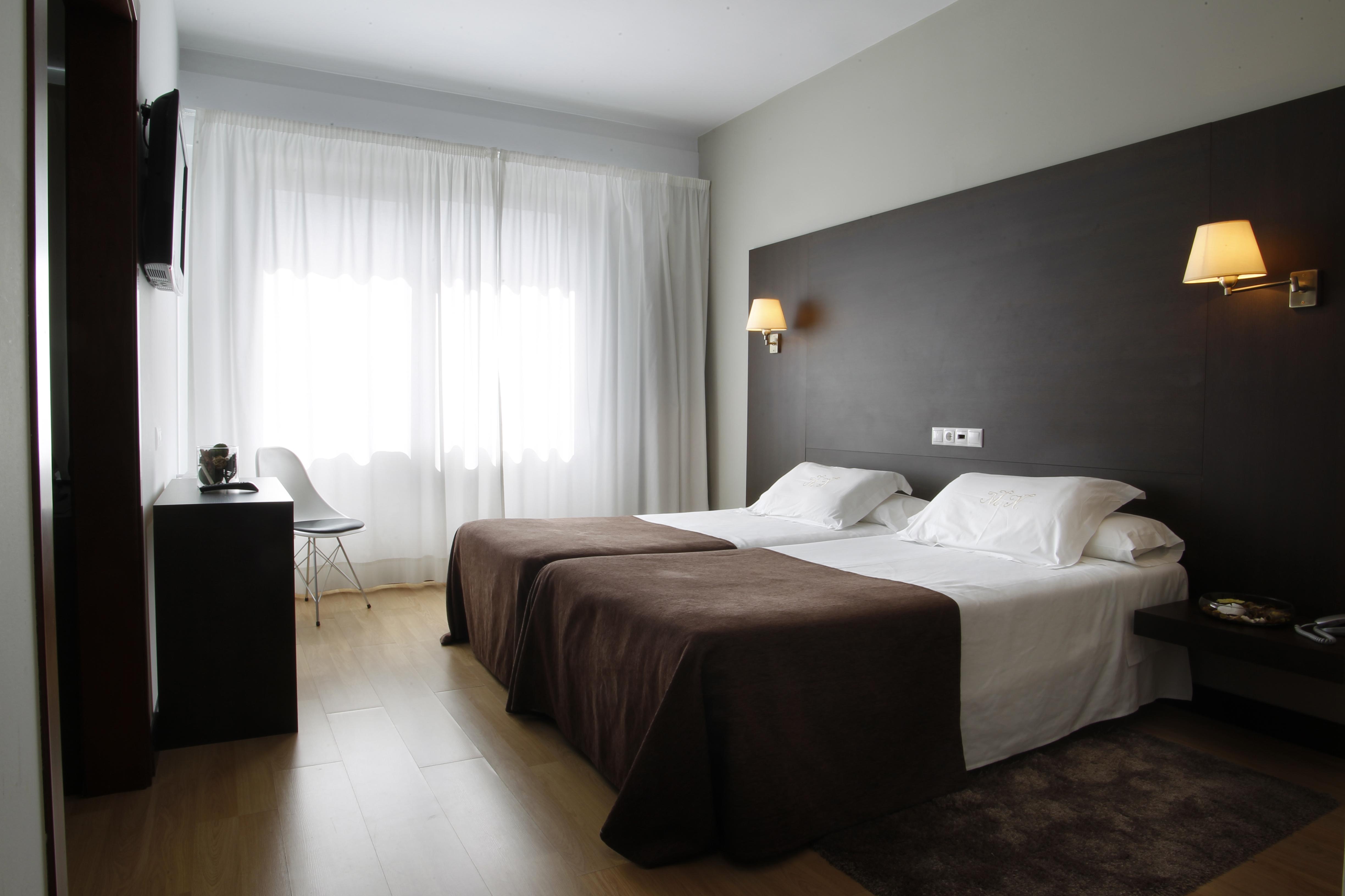 Hotel Mendez Nunez Lugo Ngoại thất bức ảnh