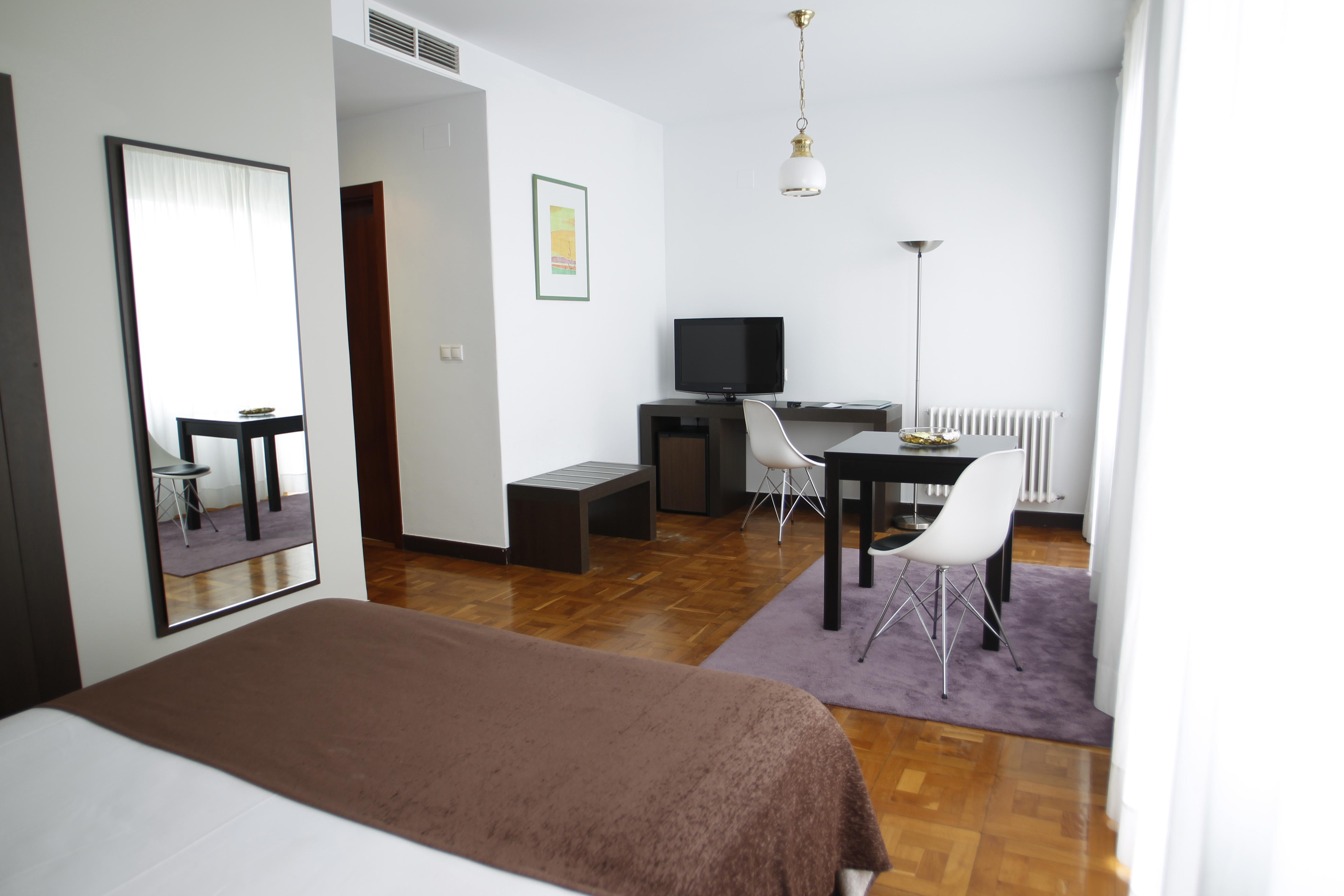 Hotel Mendez Nunez Lugo Ngoại thất bức ảnh
