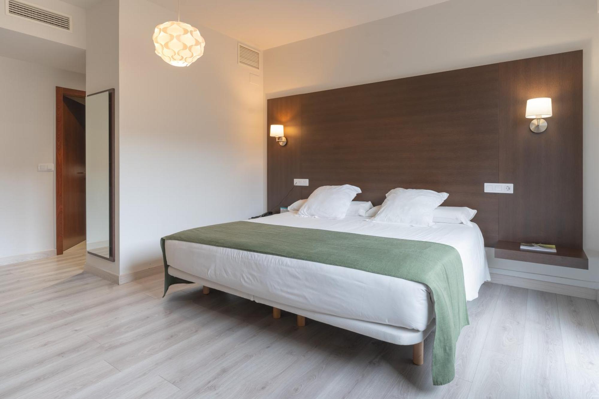 Hotel Mendez Nunez Lugo Ngoại thất bức ảnh